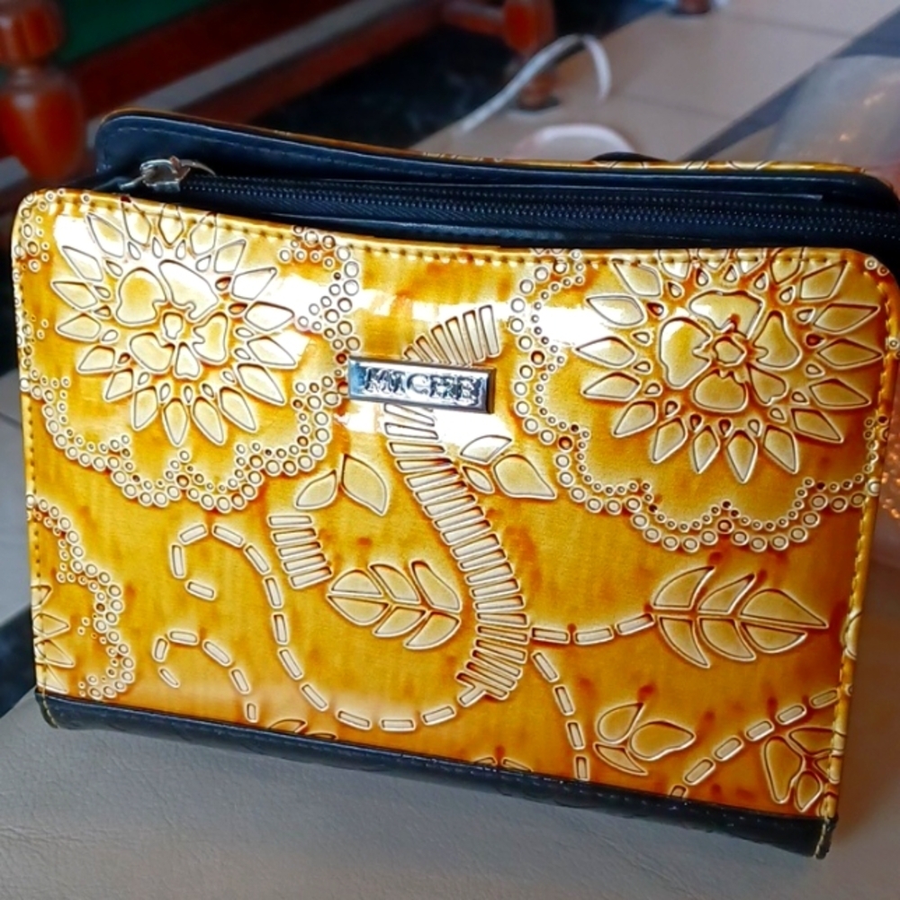 Miche Handbag with 2 new covers, Sunny & Alex